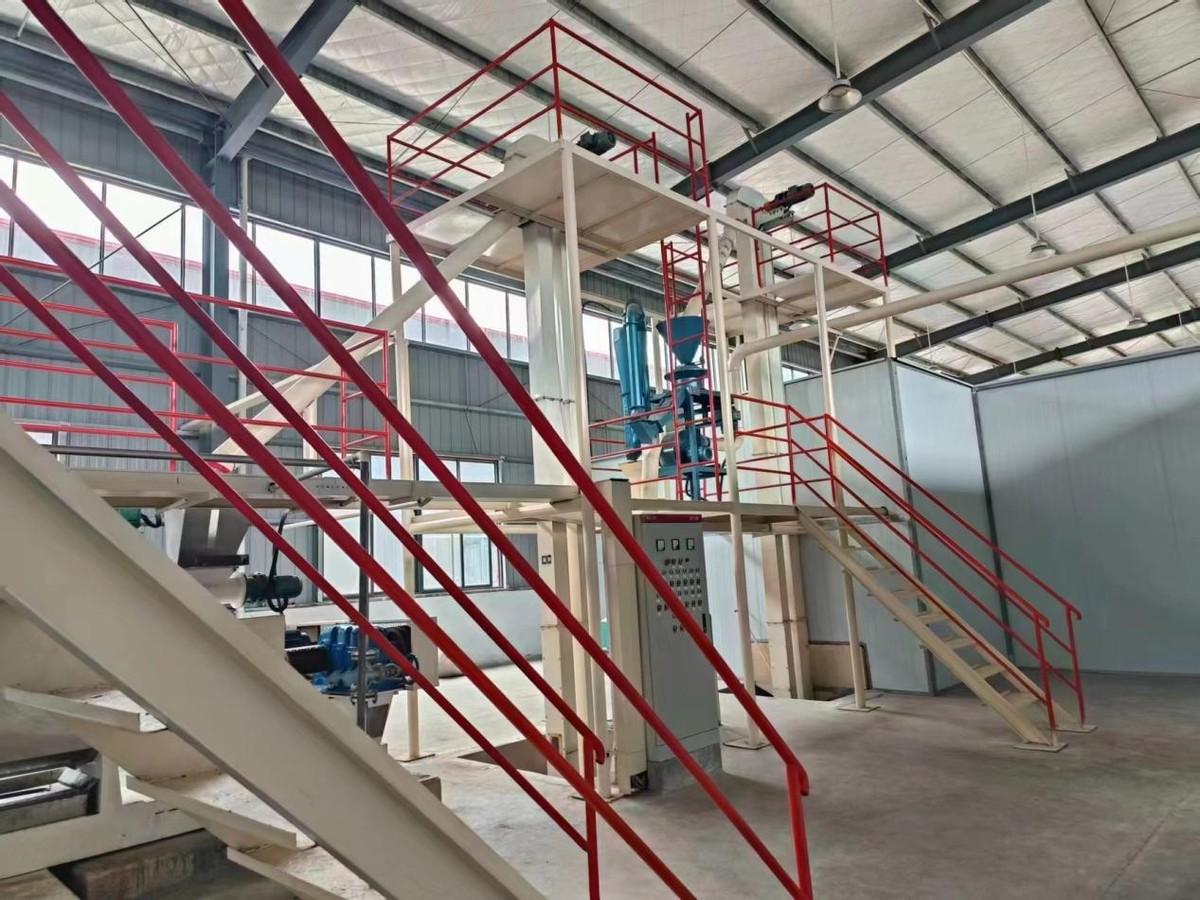 華泰集團(tuán)設(shè)計(jì)制造的日處理6T茶籽制油，500kg精煉脫蠟項(xiàng)目交付