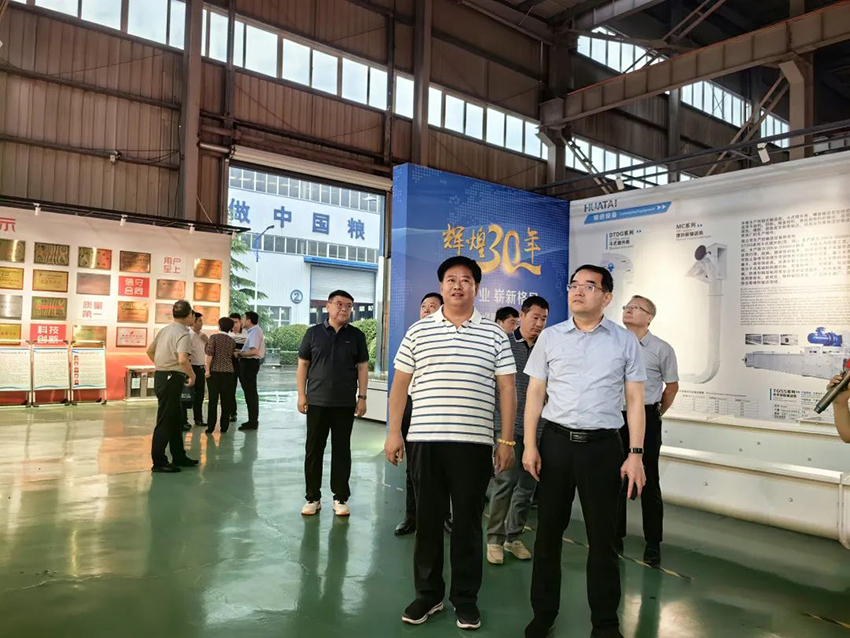 省委農(nóng)辦主任、省農(nóng)業(yè)農(nóng)村廳黨組書記、廳長(zhǎng)孫巍峰蒞臨華泰智能裝備集團(tuán)調(diào)研